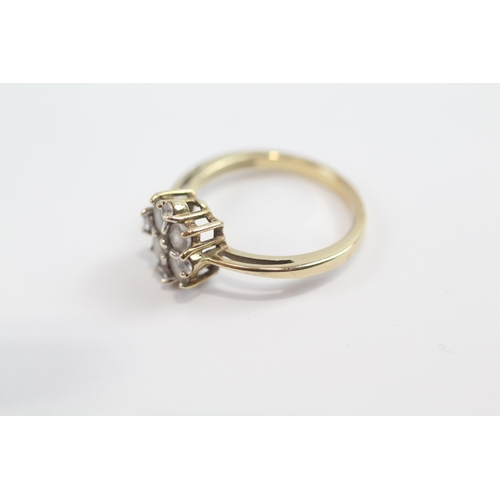 121 - 9ct Gold White Gemstone Set Cluster Ring (2.7g) Size  N