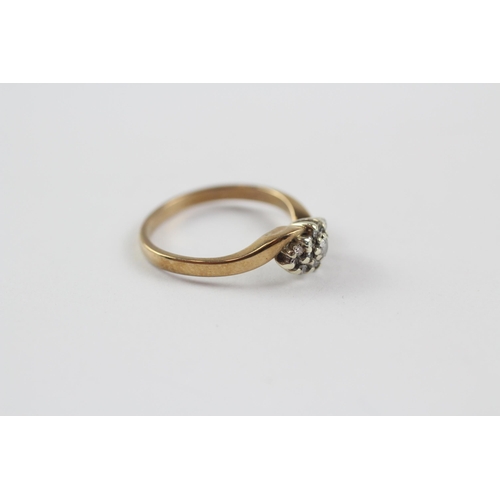 125 - 9ct Gold Vintage Diamond Set Cluster Ring (2g) Size  J 1/2