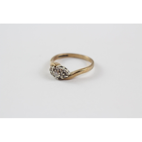 125 - 9ct Gold Vintage Diamond Set Cluster Ring (2g) Size  J 1/2