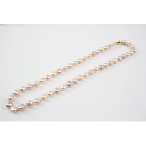 127 - 18ct Gold Clasped Pink Cultured Button Pearl Necklace (38.9g)