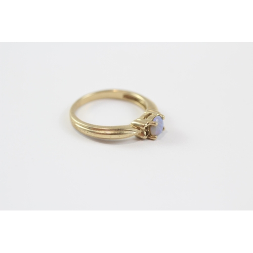 143 - 9ct Gold White Opal Single Stone Ring (2.8g) Size  N