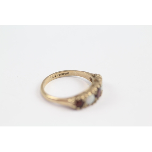 154 - 9ct Gold Garnet & White Opal Five Stone Ring (3.1g) Size  O