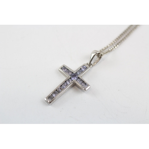 160 - 9ct White Gold Tanzanite Set Christian Cross Pendant Necklace (3.4g)