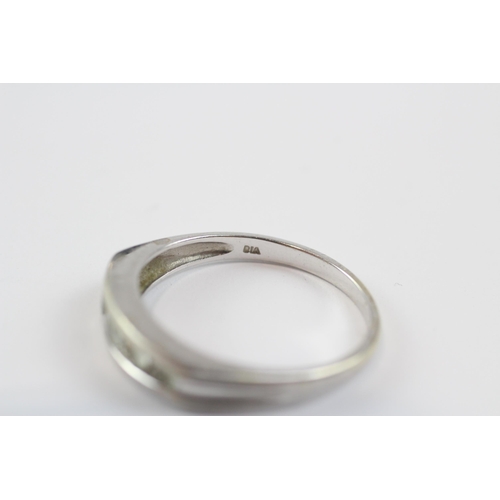 175 - 9ct White Gold Pale Blue Topaz And Diamond Set Dress Ring (3.1g) Size  T