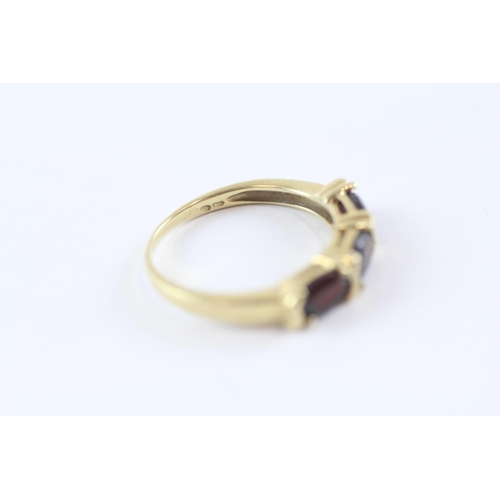 243 - 14ct Gold Garnet Three Stone Ring (2.4g) Size  L 1/2