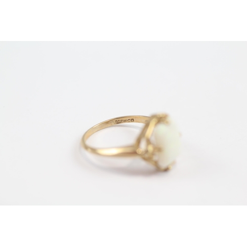 39 - 10kt Gold Vintage Square Cut Opal Set Dress Ring (3g) Size  M