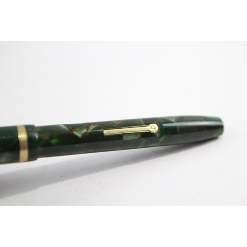 475 - Vintage CONWAY STEWART 12 Green FOUNTAIN PEN w/ 14ct Gold Nib WRITING