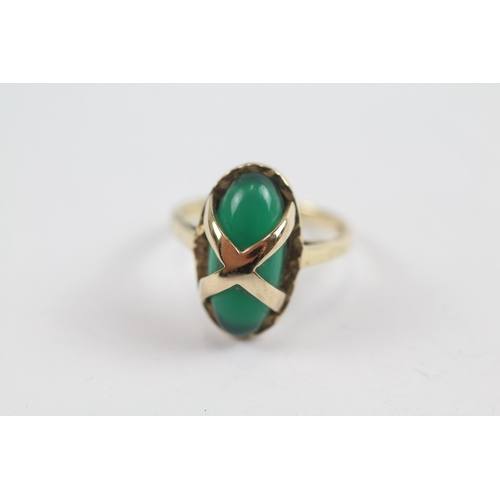 64 - 9ct Gold Chrysoprase Single Stone Ring (5.2g) Size  Q