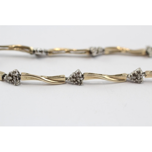 69 - 10ct Gold Link Bracelet With Diamond Cluster Spacers (4.6g)