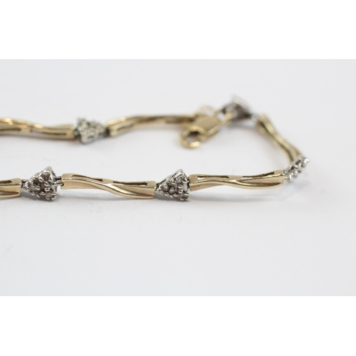 69 - 10ct Gold Link Bracelet With Diamond Cluster Spacers (4.6g)