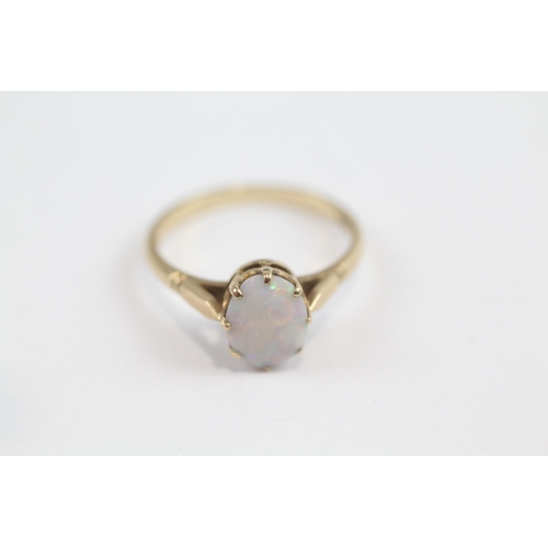 84 - 9ct Gold Antique Cathedral Set Opal Solitaire Ring (2.4g) Size  P