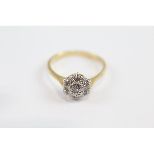 88 - 18ct Gold Vintage Diamond Set Cluster Ring (3.5g) Size  P