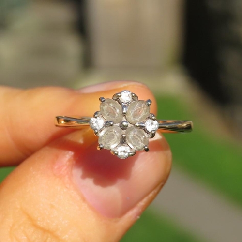121 - 9ct Gold White Gemstone Set Cluster Ring (2.7g) Size  N