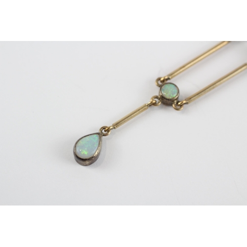 105 - 9ct Gold Antique White Opal Pendant Necklace (3.8g)