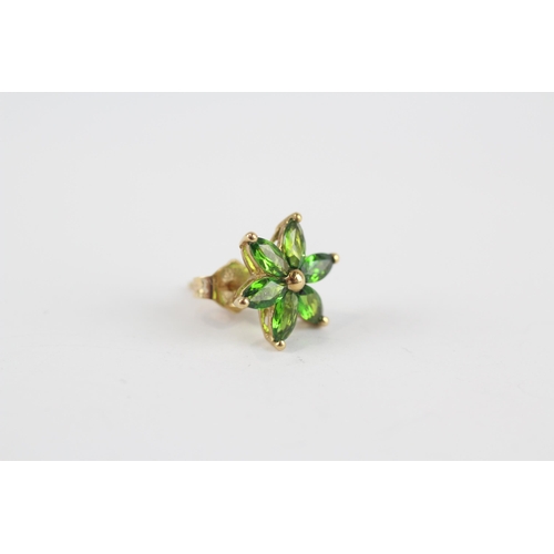 141 - 9ct Gold Diopside Floral Paired Earrings (1.7g)