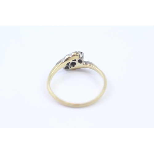 160 - 14ct Gold Antique Diamond Trilogy Crossover Ring (2.4g) Size  P