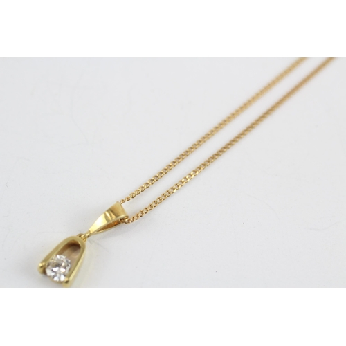 169 - 18ct Gold Diamond Single Stone Pendant Necklace (2.1g)