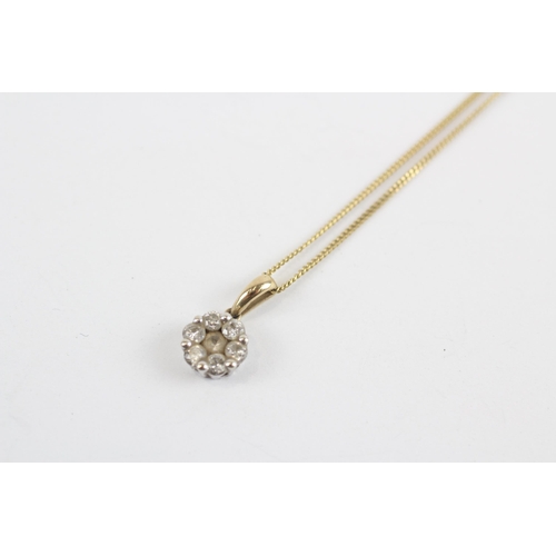 183 - 9ct Gold Diamond Cluster Pendant Necklace (2g)