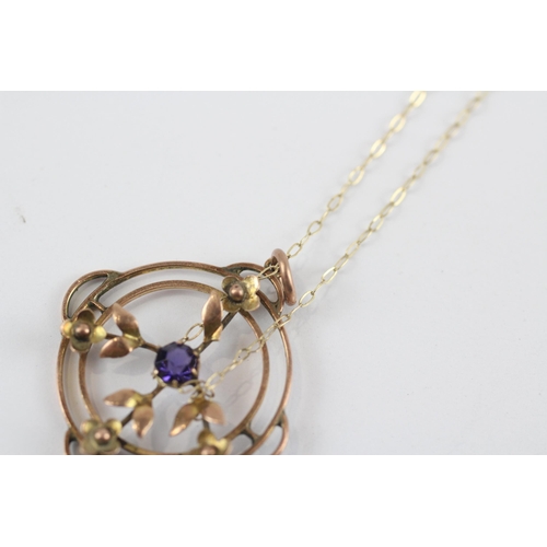 184 - 9ct Gold Antique Purple Paste Floral Openwork Pendant Necklace (2.2g)