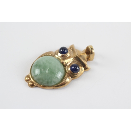 186 - 9ct Gold Owl Pendant With Jade Belly & Sapphire Eyes (6.2g)