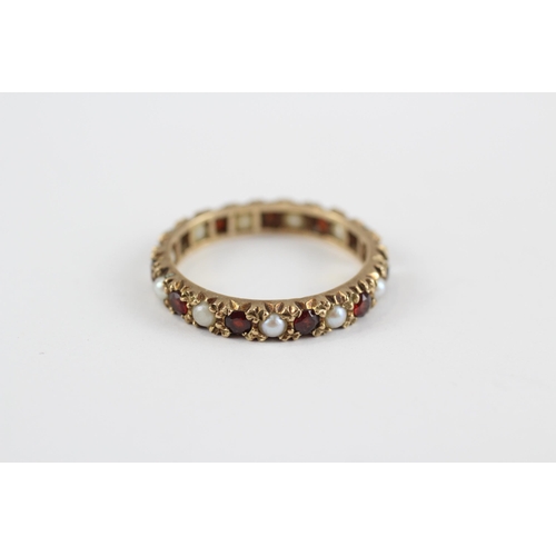 195 - 9ct Gold Garnet & Pearl Full Eternity Ring (2.6g) Size  O