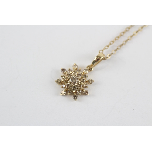 197 - 9ct Gold Diamond Floral Cluster Pendant Necklace (2g)