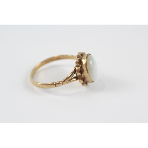 20 - 9ct Gold Vintage Opal Dress Ring (2.7g) Size  Q