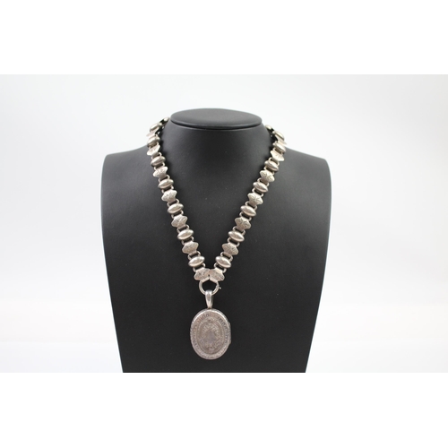 205 - Silver antique book chain necklace with locket (49g)