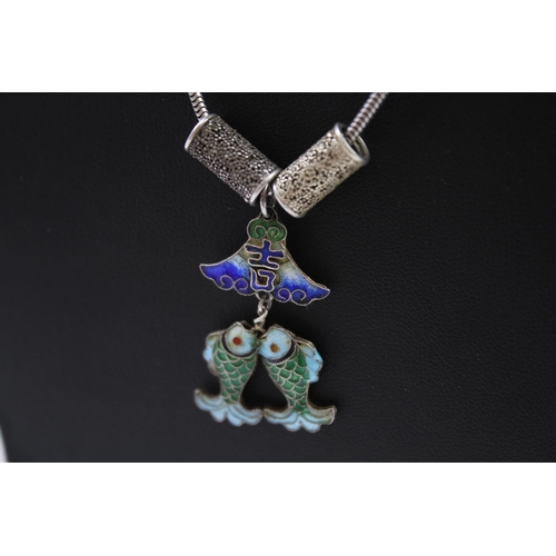 212 - A collection of silver Chinese export enamel jewellery (20g)