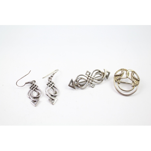 276 - A collection of silver jewellery by designer Ola Gorie (13g)