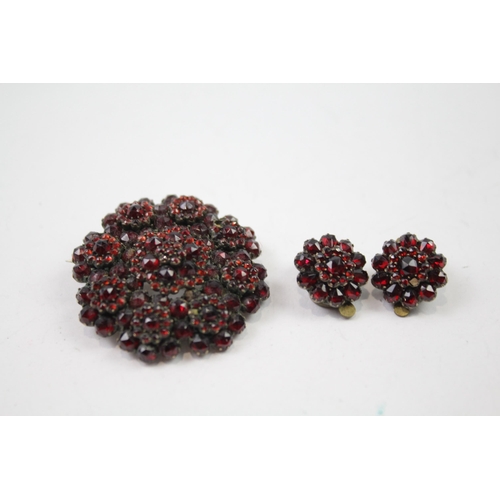 280 - Antique Bohemian Garnet brooch and clip on earrings (14g)