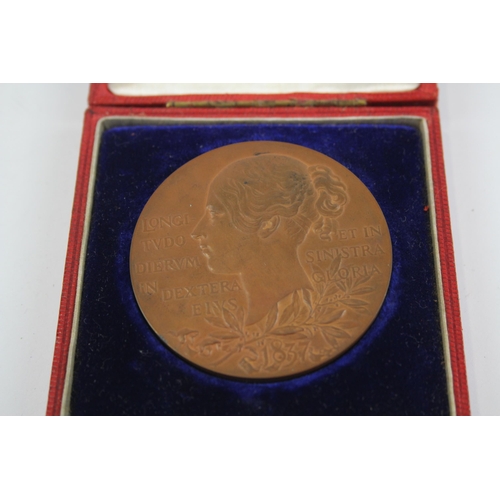 304 - Boxed Queen Victoria 1897 Jubilee Bronze Medal