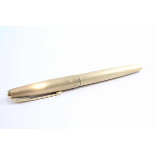 453 - Vintage Parker 61 Gold Plated Fountain Pen w/ 14ct Gold Nib WRITING (25g)