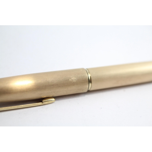 453 - Vintage Parker 61 Gold Plated Fountain Pen w/ 14ct Gold Nib WRITING (25g)