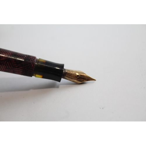 456 - Vintage Parker Televisor Burgundy Fountain Pen w/ 14ct Gold Nib WRITING