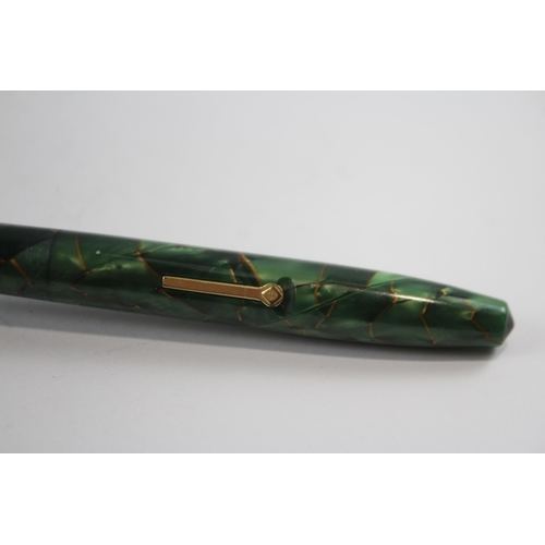 464 - Vintage CONWAY STEWART Green Fountain Pen w/ 14ct Gold Nib WRITING