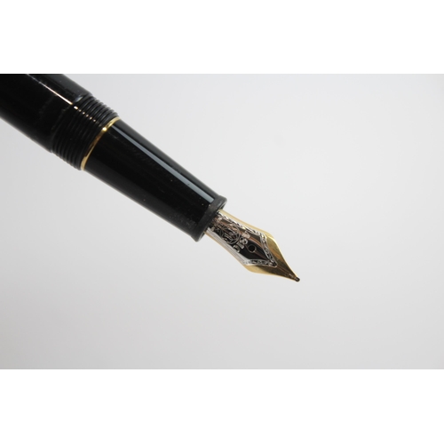 472 - MONTBLANC Meisterstuck Black FOUNTAIN PEN w/ 14ct White Gold Nib WRITING