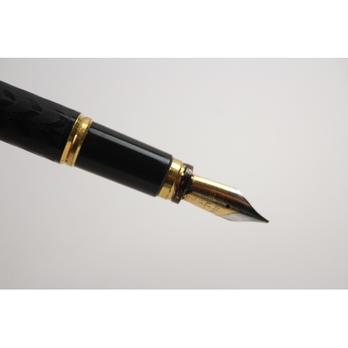 486 - Waterman Ideal Black Fountain Pen w/ 18ct Gold Nib WRITING