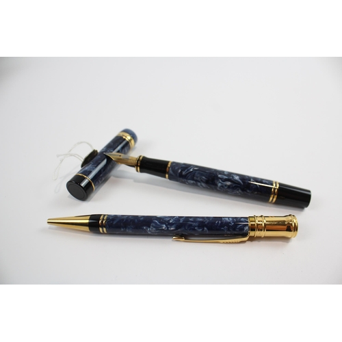 498 - Parker Duofold Navy Lacquer Fountain Pen w/ 18ct Gold Nib, Ballpoint Etc