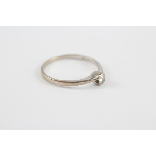 51 - 18ct White Gold Round Brilliant Cut Diamond Single Stone Ring (2.1g) Size  Q 1/2