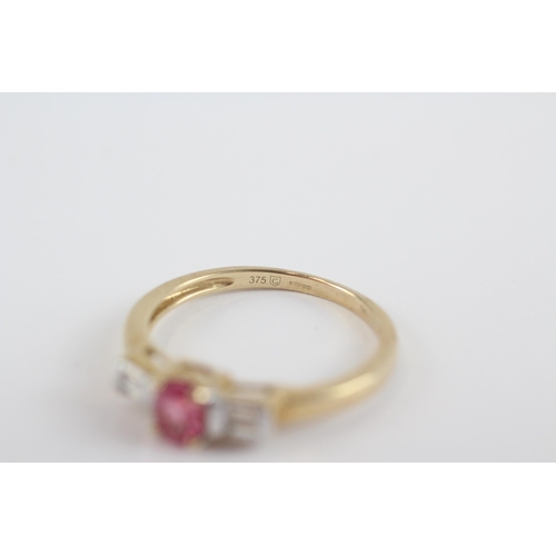 67 - 9ct Gold Pink & White Sapphire Three Stone Ring (1.9g) Size  O