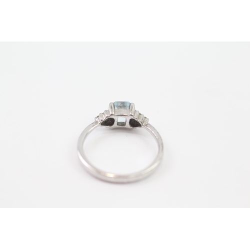 71 - 9ct White Gold Diamond & Aquamarine Trefoil Ring (2.4g) Size  M