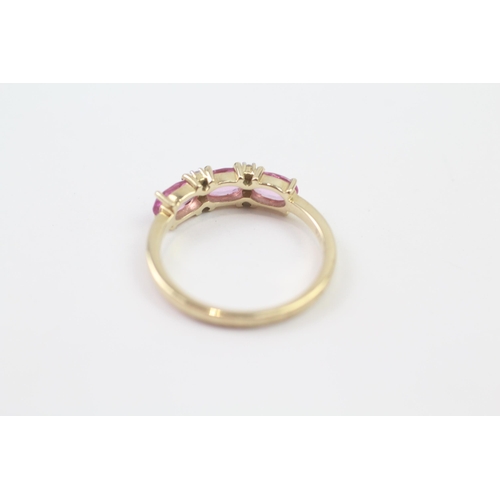 90 - 9ct Gold Pink Sapphire Three Stone Ring With Diamond Spacers (2.1g) Size  O