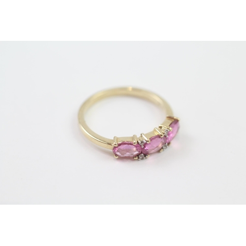 90 - 9ct Gold Pink Sapphire Three Stone Ring With Diamond Spacers (2.1g) Size  O