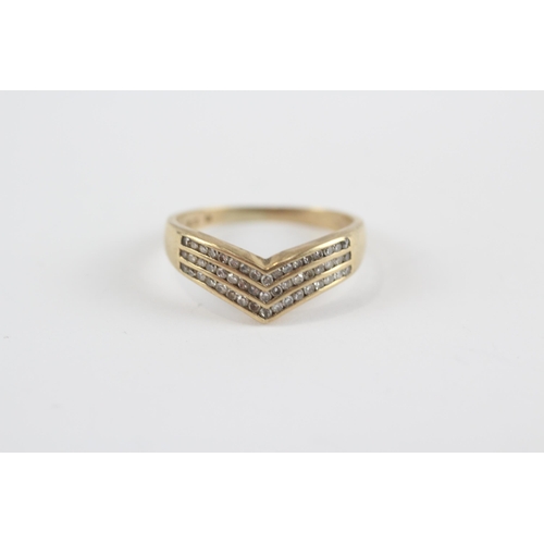 100 - 9ct Gold Diamond Three Row Chevron Ring (1.8g) Size  K 1/2