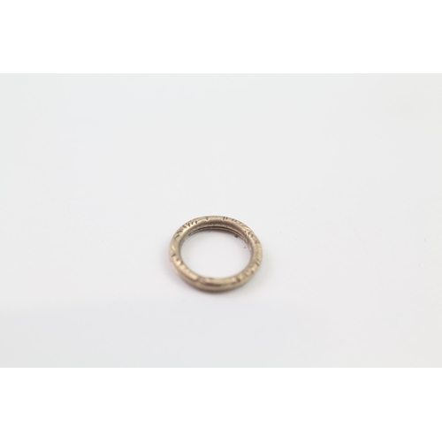 103 - 9ct Gold Antique Split Ring (0.4g)