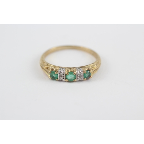 109 - 9ct Gold Vintage Emerald And Diamond Set Band Dress Ring (2g) Size  P