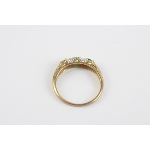 109 - 9ct Gold Vintage Emerald And Diamond Set Band Dress Ring (2g) Size  P