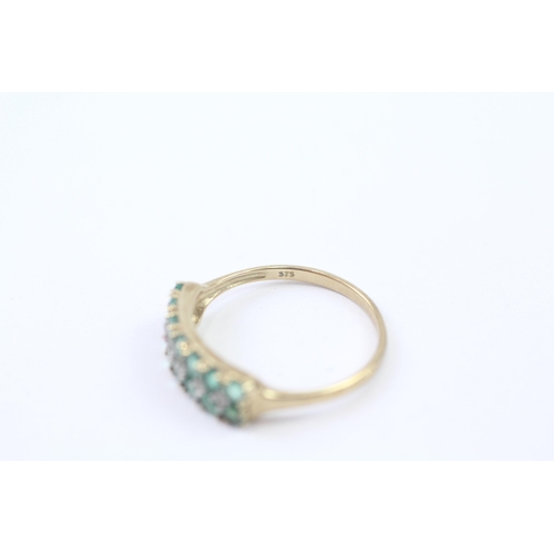 132 - 9ct Gold Vintage Emerald And White Gemstone Set Double Row Half Hoop Eternity Ring (1.7g) Size  P