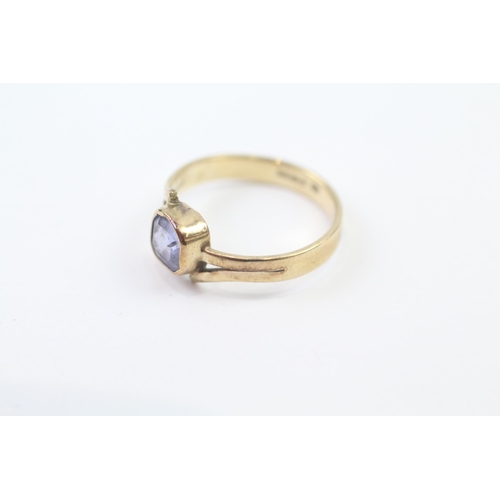 133 - 9ct Gold Vintage Square Cut Tanzanite Set Solitaire Ring (2g) Size  M